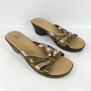 Bass Ellie Multicolor Metallic Strap Ring Wedge Sandals